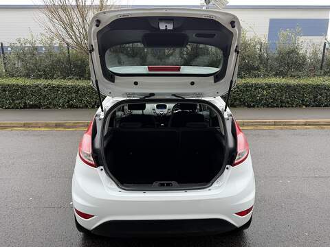 Ford Fiesta 1.0T EcoBoost Titanium Hatchback 3dr Petrol Manual Euro 5 (s/s) (100 ps) - U2219