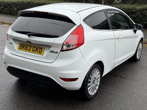Ford Fiesta 1.0T EcoBoost Titanium Hatchback 3dr Petrol Manual Euro 5 (s/s) (100 ps) - U2219