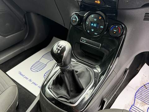 Ford Fiesta 1.0T EcoBoost Titanium Hatchback 3dr Petrol Manual Euro 5 (s/s) (100 ps) - U2219