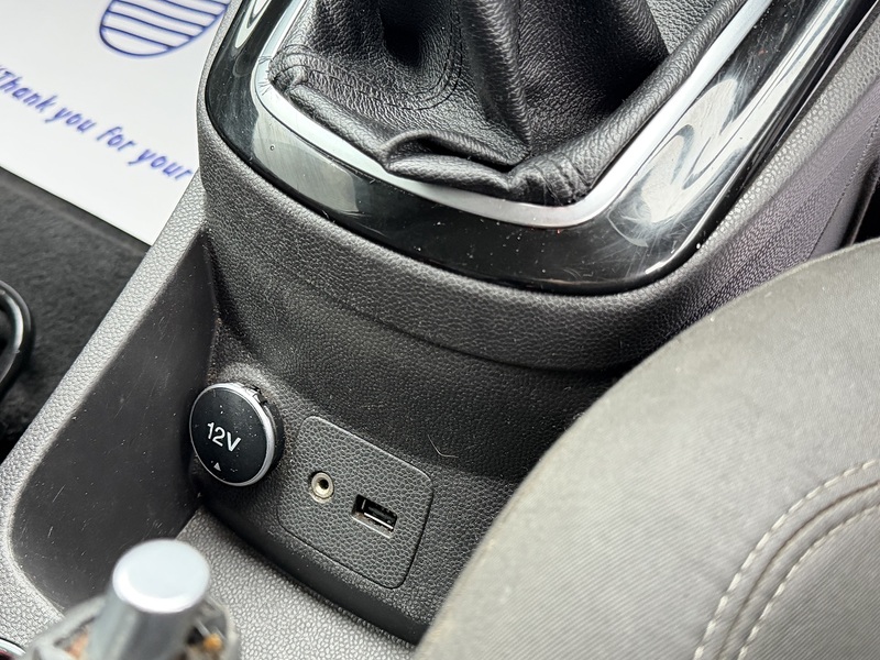 Ford Fiesta 1.0T EcoBoost Titanium Hatchback 3dr Petrol Manual Euro 5 (s/s) (100 ps) - U2219