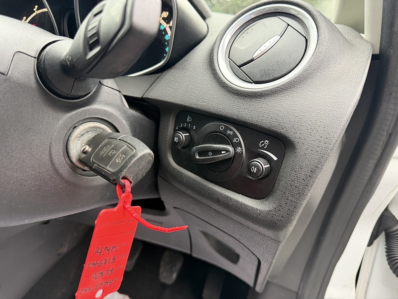 Ford Fiesta 1.0T EcoBoost Titanium Hatchback 3dr Petrol Manual Euro 5 (s/s) (100 ps) - U2219