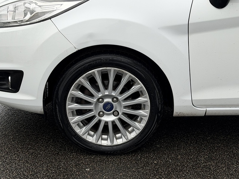 Ford Fiesta 1.0T EcoBoost Titanium Hatchback 3dr Petrol Manual Euro 5 (s/s) (100 ps) - U2219