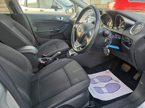 Ford Fiesta 1.0T EcoBoost Titanium Hatchback 5dr Petrol Powershift Euro 6 (100 ps) - U2225