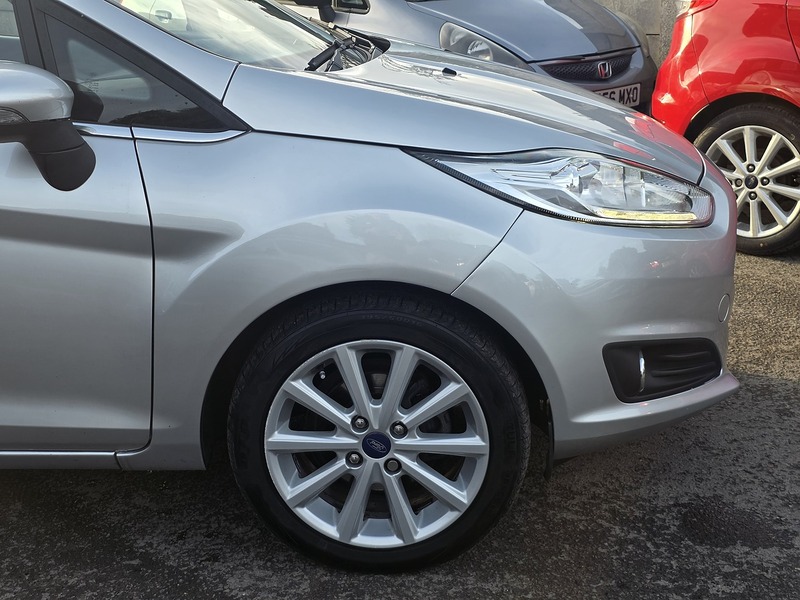 Ford Fiesta 1.0T EcoBoost Titanium Hatchback 5dr Petrol Powershift Euro 6 (100 ps) - U2225