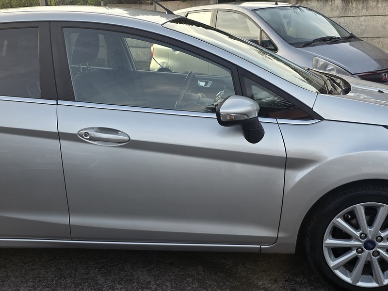 Ford Fiesta 1.0T EcoBoost Titanium Hatchback 5dr Petrol Powershift Euro 6 (100 ps) - U2225