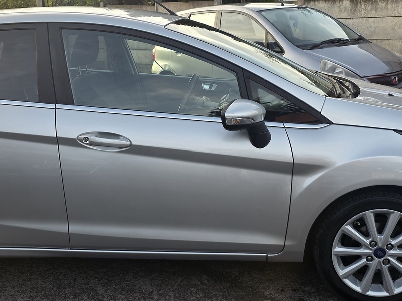 Ford Fiesta 1.0T EcoBoost Titanium Hatchback 5dr Petrol Powershift Euro 6 (100 ps) - U2225