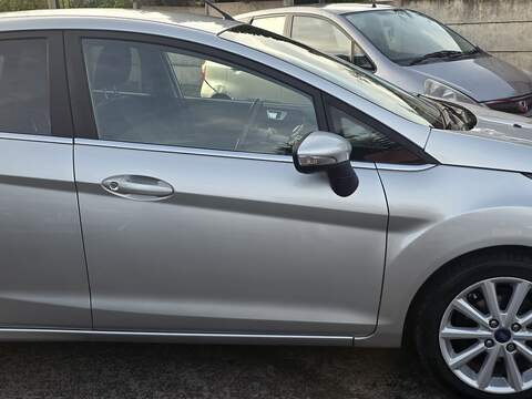 Ford Fiesta 1.0T EcoBoost Titanium Hatchback 5dr Petrol Powershift Euro 6 (100 ps) - U2225