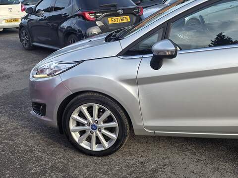 Ford Fiesta 1.0T EcoBoost Titanium Hatchback 5dr Petrol Powershift Euro 6 (100 ps) - U2225