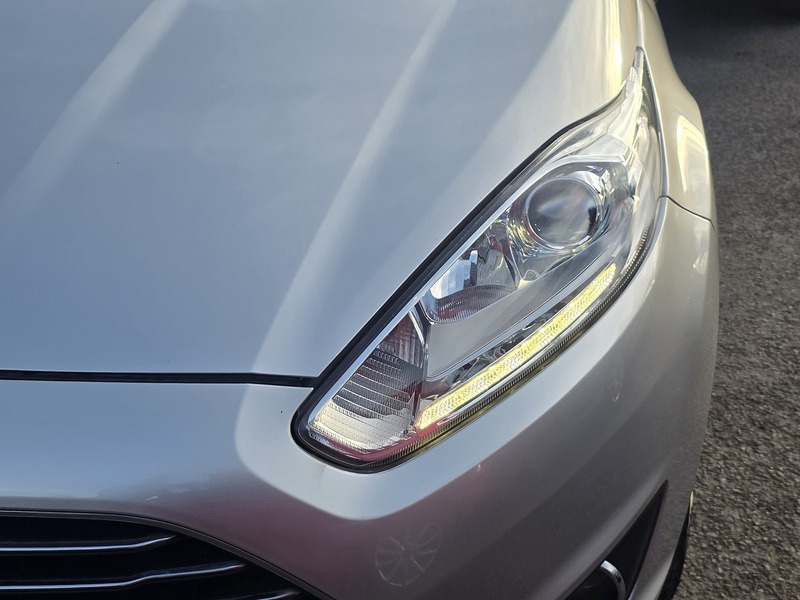 Ford Fiesta 1.0T EcoBoost Titanium Hatchback 5dr Petrol Powershift Euro 6 (100 ps) - U2225