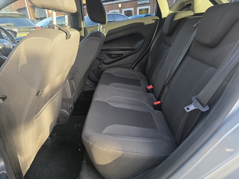 Ford Fiesta 1.0T EcoBoost Titanium Hatchback 5dr Petrol Powershift Euro 6 (100 ps) - U2225