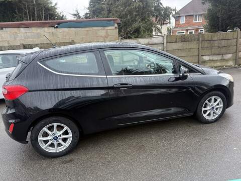 Ford Fiesta 1.0T EcoBoost Zetec Hatchback 3dr Petrol Manual Euro 6 (s/s) (100 ps) - U2231