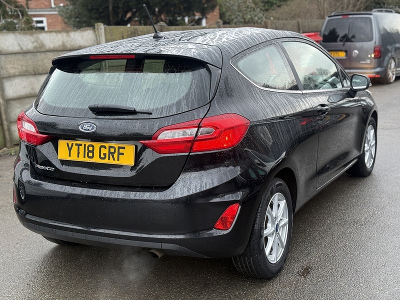 Ford Fiesta 1.0T EcoBoost Zetec Hatchback 3dr Petrol Manual Euro 6 (s/s) (100 ps) - U2231