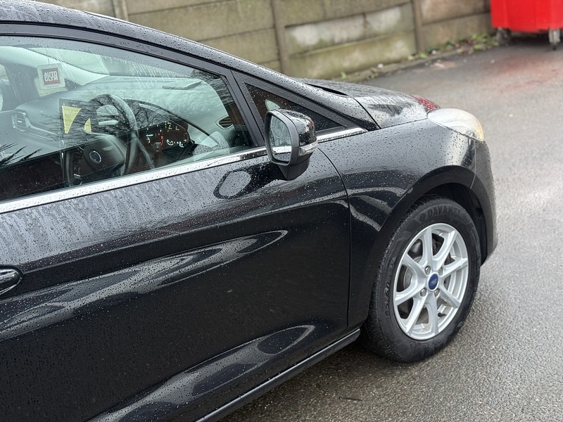 Ford Fiesta 1.0T EcoBoost Zetec Hatchback 3dr Petrol Manual Euro 6 (s/s) (100 ps) - U2231