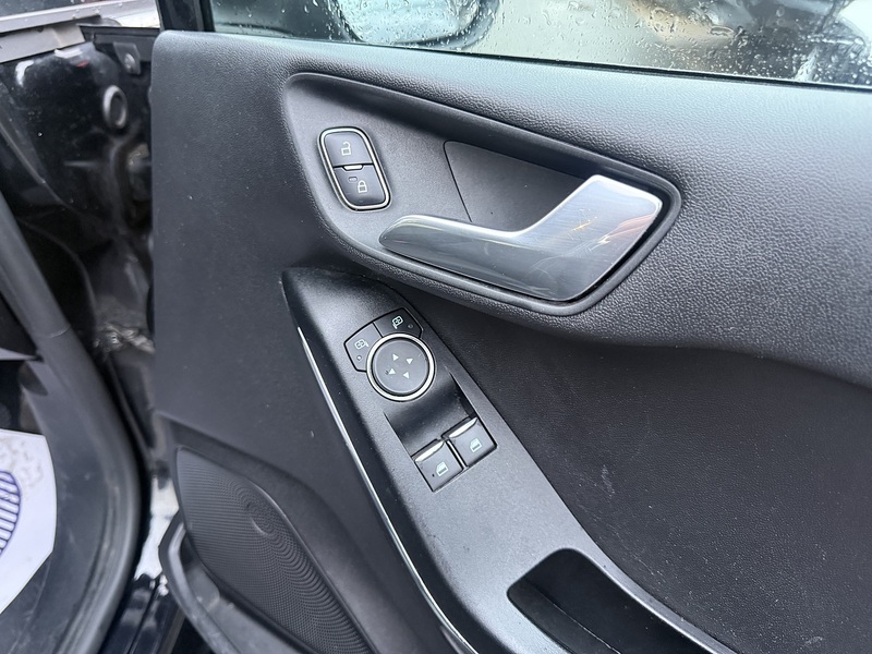 Ford Fiesta 1.0T EcoBoost Zetec Hatchback 3dr Petrol Manual Euro 6 (s/s) (100 ps) - U2231