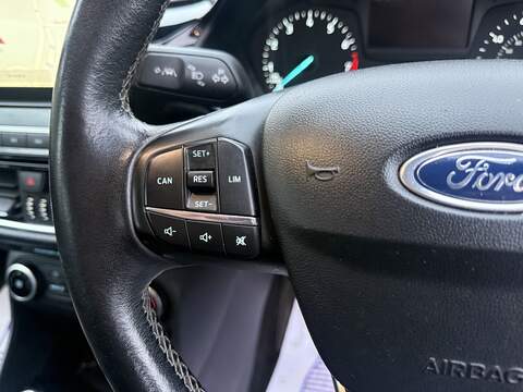 Ford Fiesta 1.0T EcoBoost Zetec Hatchback 3dr Petrol Manual Euro 6 (s/s) (100 ps) - U2231