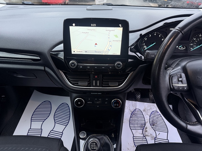 Ford Fiesta 1.0T EcoBoost Zetec Hatchback 3dr Petrol Manual Euro 6 (s/s) (100 ps) - U2231