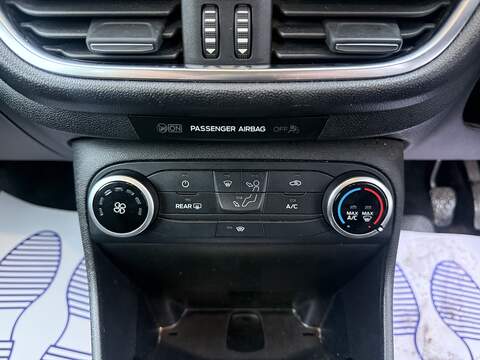 Ford Fiesta 1.0T EcoBoost Zetec Hatchback 3dr Petrol Manual Euro 6 (s/s) (100 ps) - U2231