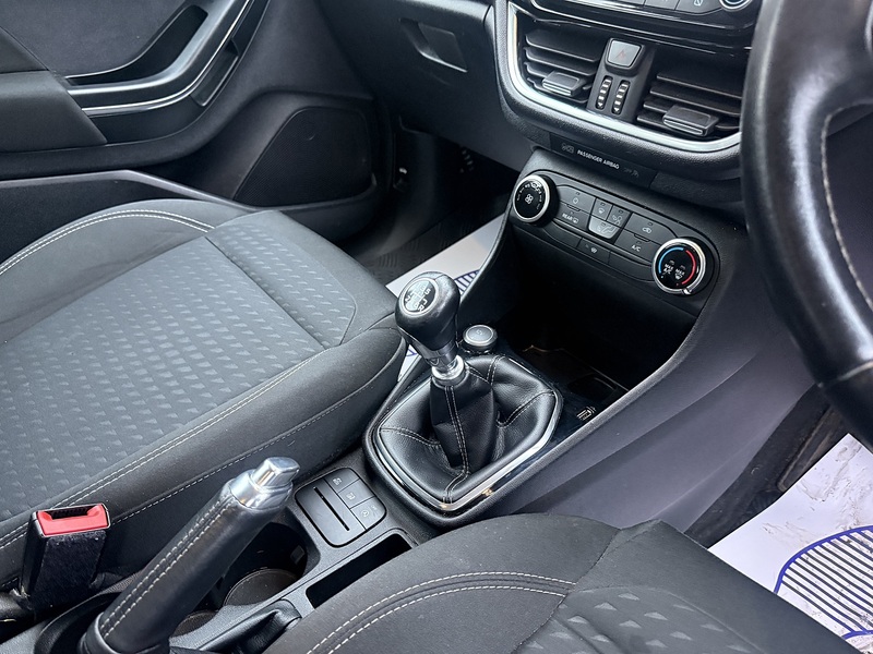 Ford Fiesta 1.0T EcoBoost Zetec Hatchback 3dr Petrol Manual Euro 6 (s/s) (100 ps) - U2231