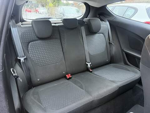 Ford Fiesta 1.0T EcoBoost Zetec Hatchback 3dr Petrol Manual Euro 6 (s/s) (100 ps) - U2231