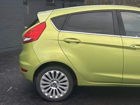 Ford Fiesta 1.4 Titanium Hatchback 5dr Petrol Manual (133 g/km, 94 bhp) - U2234