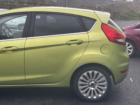 Ford Fiesta 1.4 Titanium Hatchback 5dr Petrol Manual (133 g/km, 94 bhp) - U2234