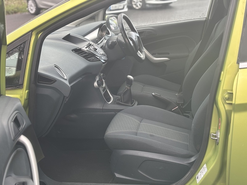 Ford Fiesta 1.4 Titanium Hatchback 5dr Petrol Manual (133 g/km, 94 bhp) - U2234