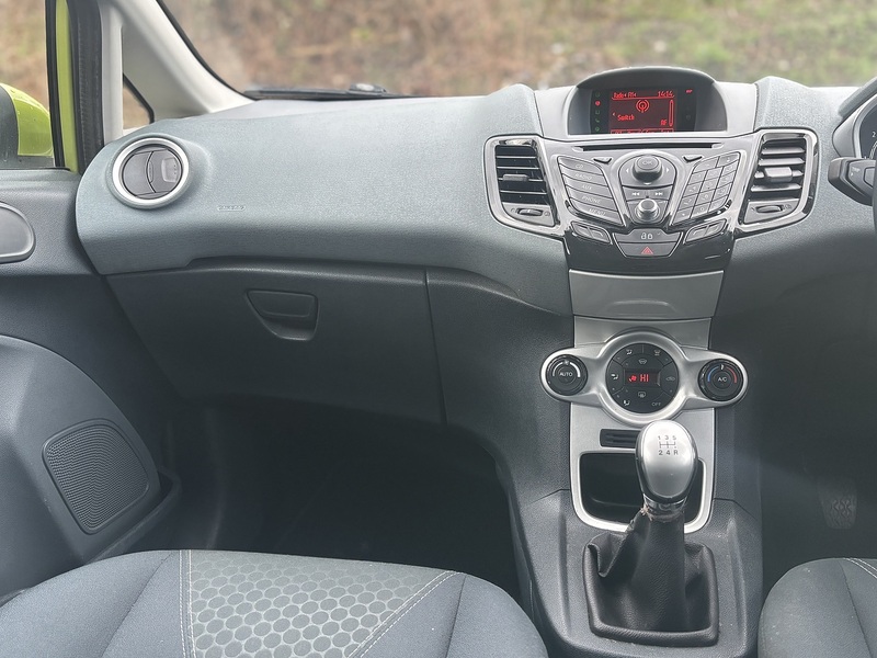 Ford Fiesta 1.4 Titanium Hatchback 5dr Petrol Manual (133 g/km, 94 bhp) - U2234