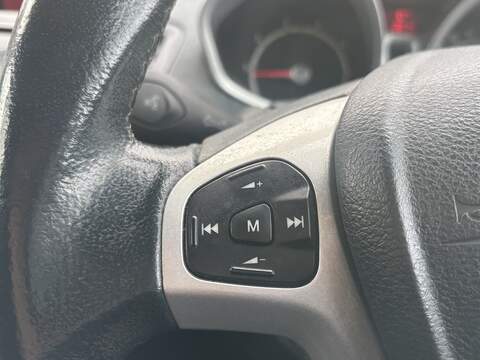 Ford Fiesta 1.4 Titanium Hatchback 5dr Petrol Manual (133 g/km, 94 bhp) - U2234