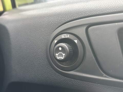 Ford Fiesta 1.4 Titanium Hatchback 5dr Petrol Manual (133 g/km, 94 bhp) - U2234