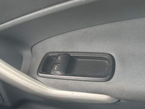 Ford Fiesta 1.4 Titanium Hatchback 5dr Petrol Manual (133 g/km, 94 bhp) - U2234