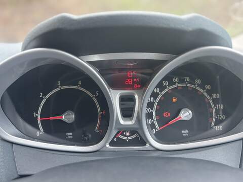 Ford Fiesta 1.4 Titanium Hatchback 5dr Petrol Manual (133 g/km, 94 bhp) - U2234