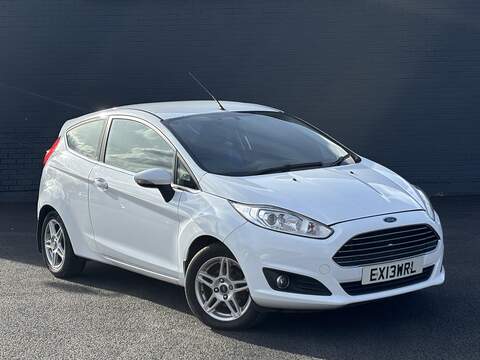 Ford Fiesta 1.0T EcoBoost Zetec Hatchback 3dr Petrol Manual Euro 5 (s/s) (100 ps) - U2236