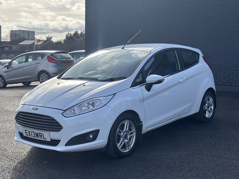 Ford Fiesta 1.0T EcoBoost Zetec Hatchback 3dr Petrol Manual Euro 5 (s/s) (100 ps) - U2236