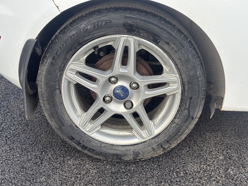 Ford Fiesta 1.0T EcoBoost Zetec Hatchback 3dr Petrol Manual Euro 5 (s/s) (100 ps) - U2236