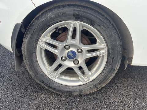 Ford Fiesta 1.0T EcoBoost Zetec Hatchback 3dr Petrol Manual Euro 5 (s/s) (100 ps) - U2236