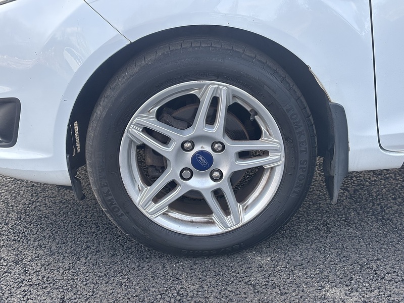 Ford Fiesta 1.0T EcoBoost Zetec Hatchback 3dr Petrol Manual Euro 5 (s/s) (100 ps) - U2236