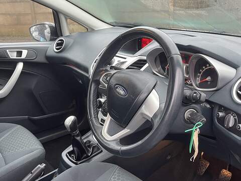 Ford Fiesta 1.4 Zetec Hatchback 5dr Petrol Manual (133 g/km, 94 bhp) - U2239