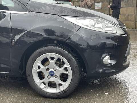 Ford Fiesta 1.4 Zetec Hatchback 5dr Petrol Manual (133 g/km, 94 bhp) - U2239