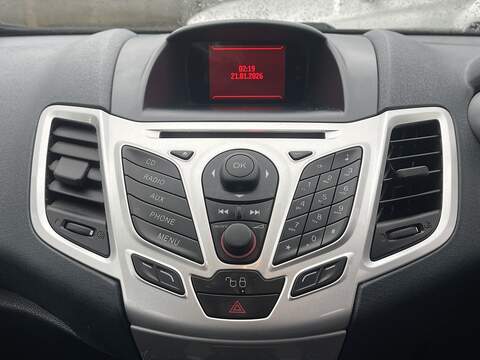 Ford Fiesta 1.4 Zetec Hatchback 5dr Petrol Manual (133 g/km, 94 bhp) - U2239