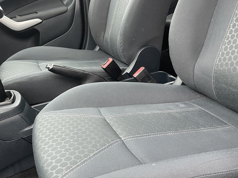 Ford Fiesta 1.4 Zetec Hatchback 5dr Petrol Manual (133 g/km, 94 bhp) - U2239