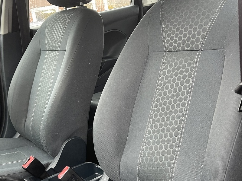 Ford Fiesta 1.4 Zetec Hatchback 5dr Petrol Manual (133 g/km, 94 bhp) - U2239