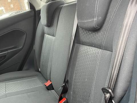 Ford Fiesta 1.4 Zetec Hatchback 5dr Petrol Manual (133 g/km, 94 bhp) - U2239