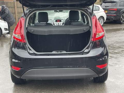 Ford Fiesta 1.4 Zetec Hatchback 5dr Petrol Manual (133 g/km, 94 bhp) - U2239