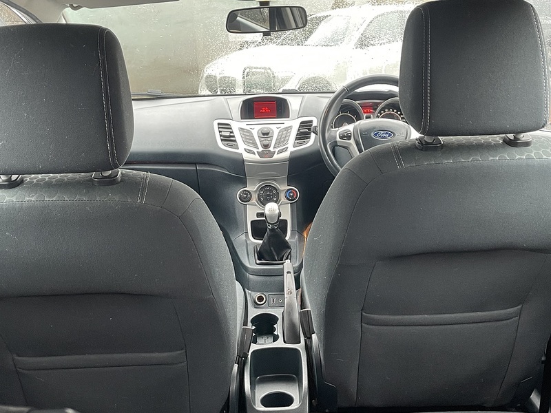 Ford Fiesta 1.4 Zetec Hatchback 5dr Petrol Manual (133 g/km, 94 bhp) - U2239