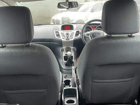 Ford Fiesta 1.4 Zetec Hatchback 5dr Petrol Manual (133 g/km, 94 bhp) - U2239