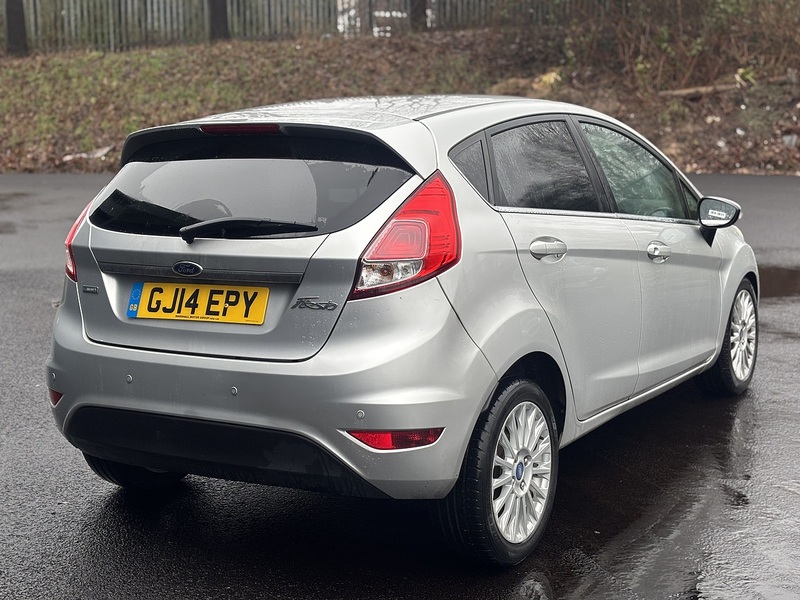 Ford Fiesta 1.0T EcoBoost Titanium Hatchback 5dr Petrol Manual Euro 5 (s/s) (125 ps) - U2242