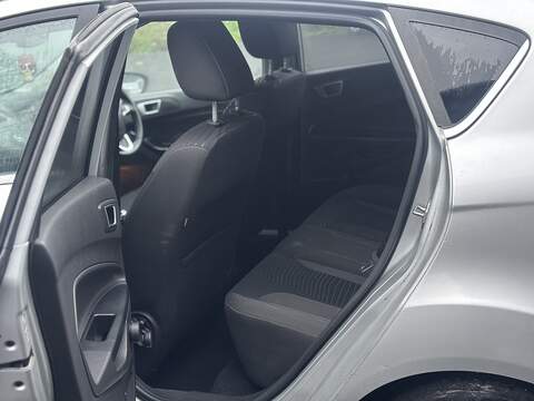 Ford Fiesta 1.0T EcoBoost Titanium Hatchback 5dr Petrol Manual Euro 5 (s/s) (125 ps) - U2242