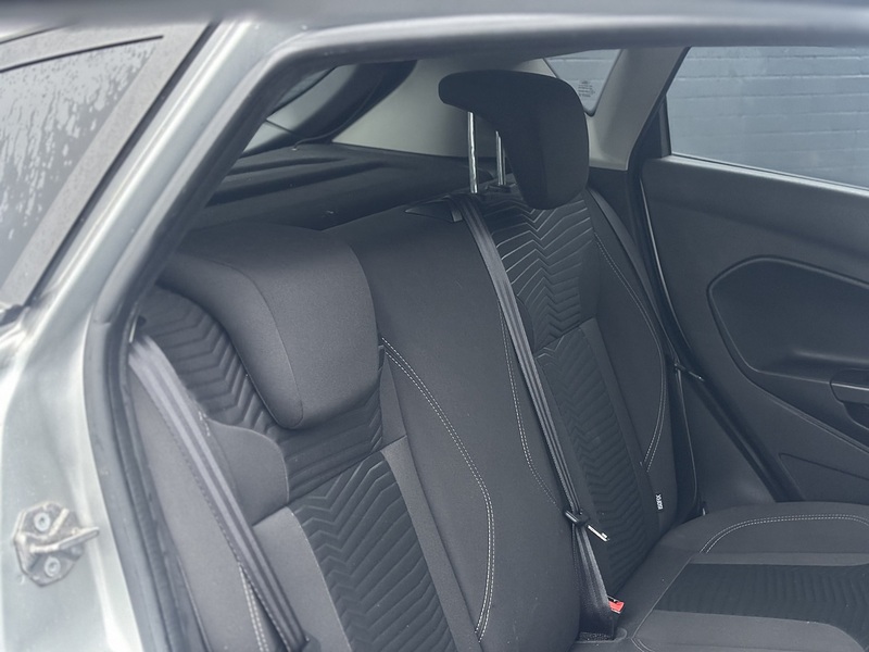 Ford Fiesta 1.0T EcoBoost Titanium Hatchback 5dr Petrol Manual Euro 5 (s/s) (125 ps) - U2242