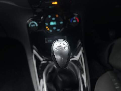 Ford Fiesta 1.0T EcoBoost Titanium Hatchback 5dr Petrol Manual Euro 5 (s/s) (125 ps) - U2242