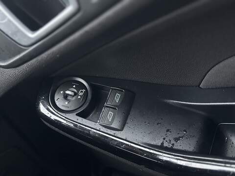 Ford Fiesta 1.0T EcoBoost Titanium Hatchback 5dr Petrol Manual Euro 5 (s/s) (125 ps) - U2242